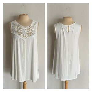 WAS $25 Torrid white lace tank